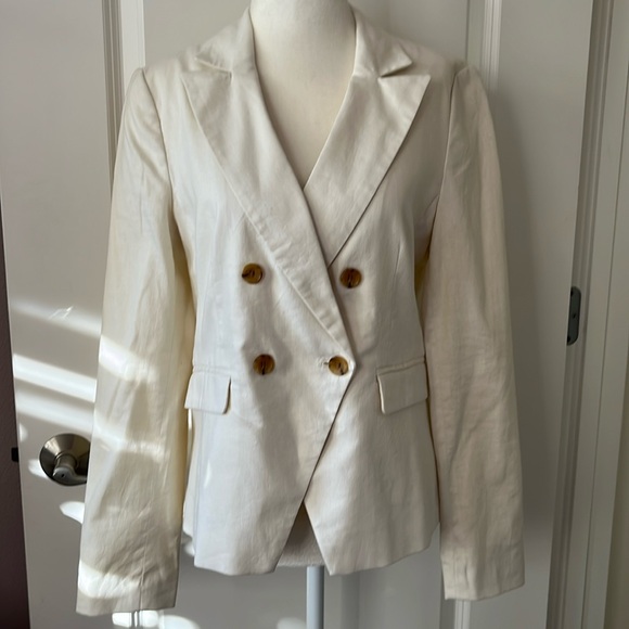 Banana Republic Jackets & Blazers - Banana Republic Ivory Linen Double Breasted Blazer